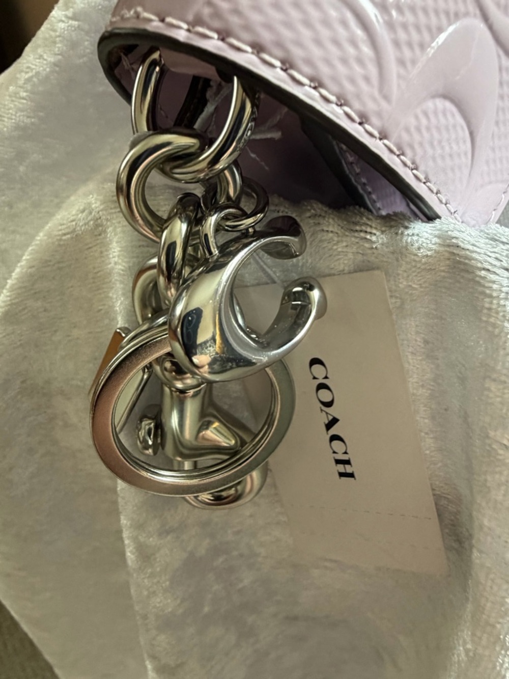 NWT-Coach Klare Bag Charm
In Signature Pink Leather with “C” charm - Picture 6 of 6